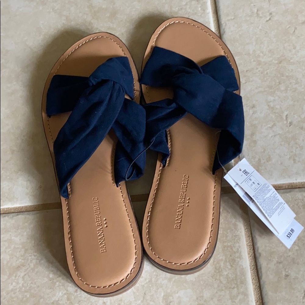 Banana republic flats cute twisted flats